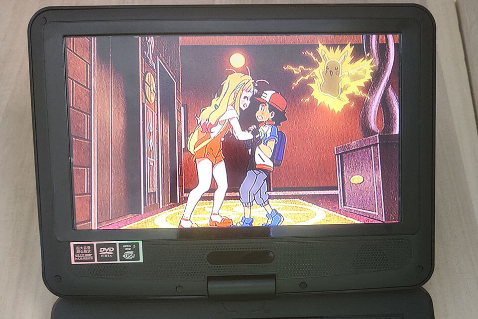 购入移动便携式1080pDVD播放机
